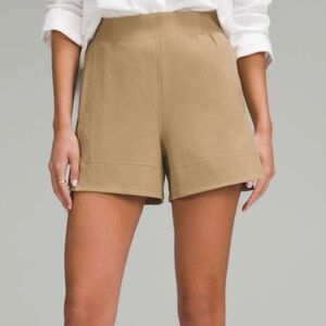 Lululemon Stretch Woven Relaxed-Fit High-Rise Short 4"' Filbert Tan NWOT